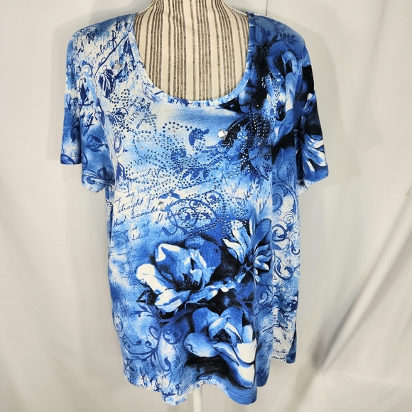 Onque Woman Tops - Onque Woman Blue & White Rhinestone Accent Front Short Sleeve Top Plus Size 1X